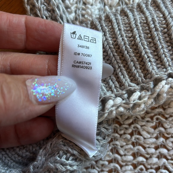 Lou & Grey long sleeve crochet cream with gray trim sweater. Size S. - Picture 13 of 17